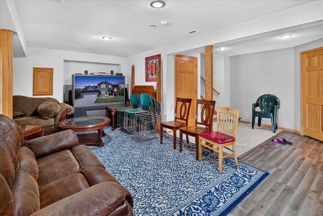 5150 Crescent Oaks Drive, Madison, WI 53704