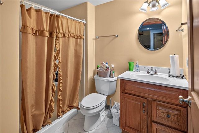 5150 Crescent Oaks Drive, Madison, WI 53704