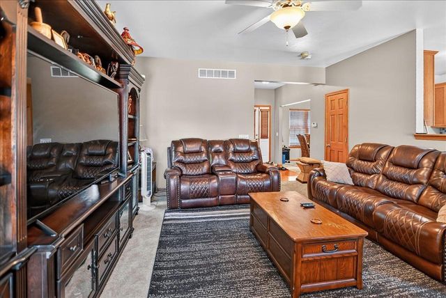 5150 Crescent Oaks Drive, Madison, WI 53704
