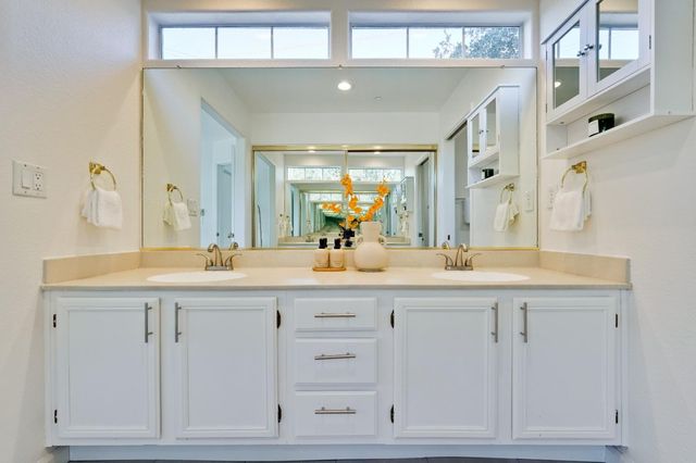 827 Creekside Place, Santa Clara, CA 95051