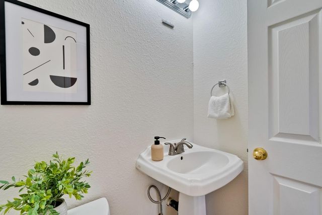 827 Creekside Place, Santa Clara, CA 95051