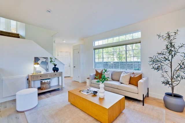 827 Creekside Place, Santa Clara, CA 95051