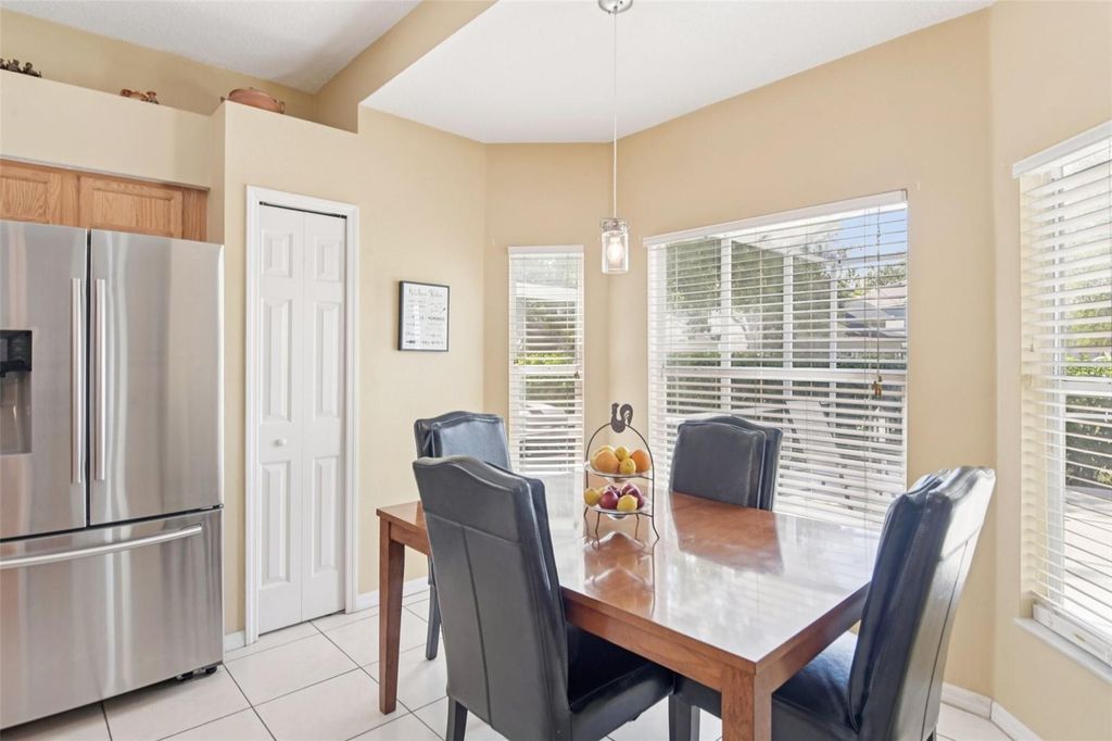 Image 16 of property listing at 4021 FISHERMANS COVE COURT, Lutz, FL 33558