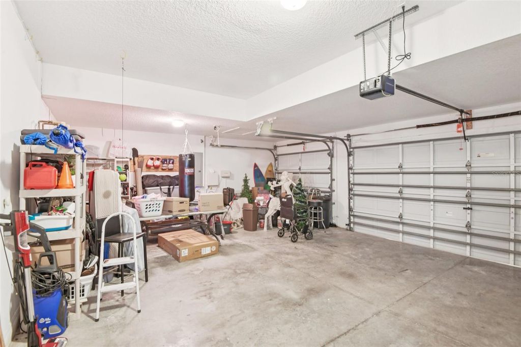 Image 47 of property listing at 4021 FISHERMANS COVE COURT, Lutz, FL 33558