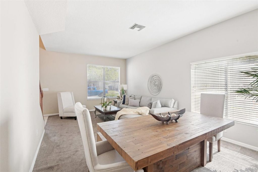 Image 10 of property listing at 4021 FISHERMANS COVE COURT, Lutz, FL 33558