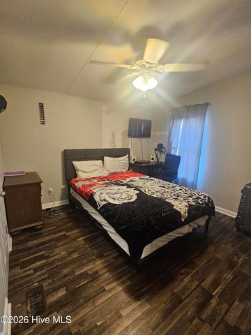 1208 Zack Street SE, Bolivia, NC 28422