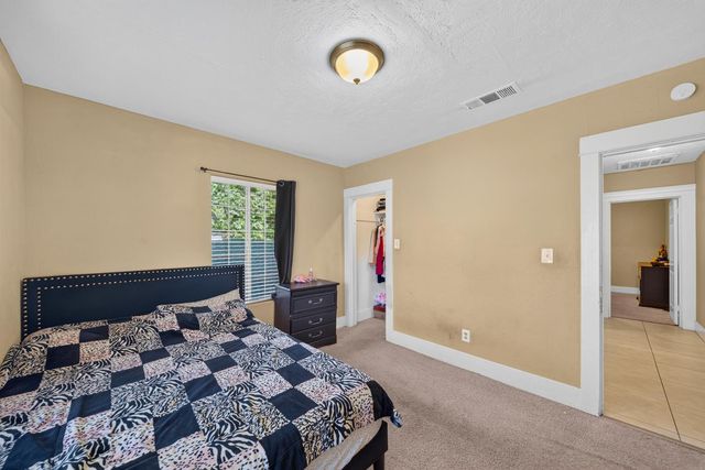 4531 E Illinois Avenue, Fresno, CA 93702