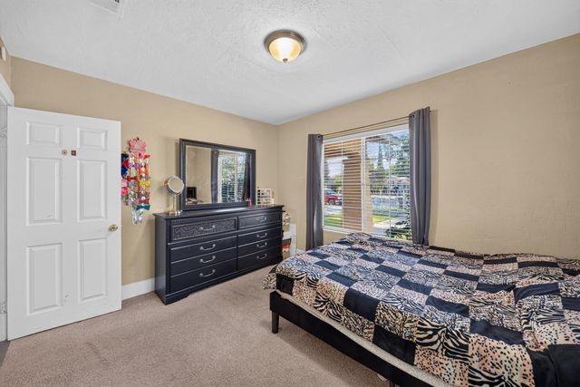 4531 E Illinois Avenue, Fresno, CA 93702