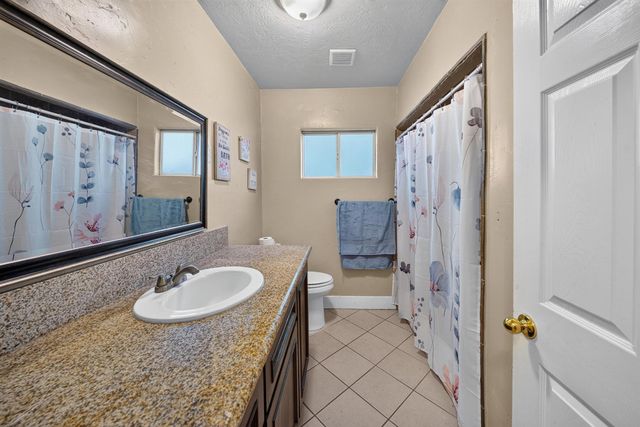 4531 E Illinois Avenue, Fresno, CA 93702