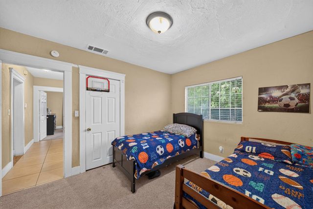 4531 E Illinois Avenue, Fresno, CA 93702