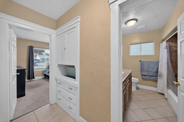 4531 E Illinois Avenue, Fresno, CA 93702