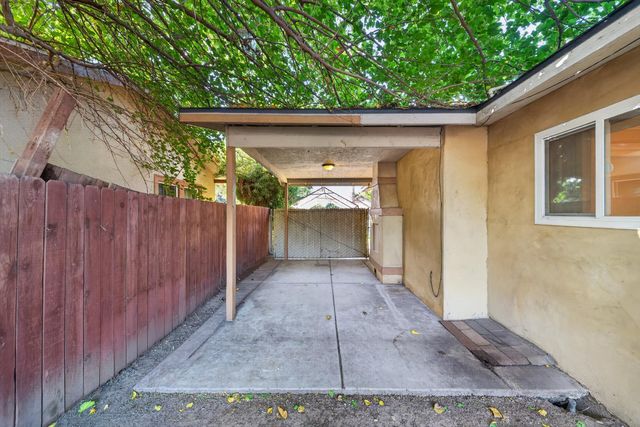 4531 E Illinois Avenue, Fresno, CA 93702