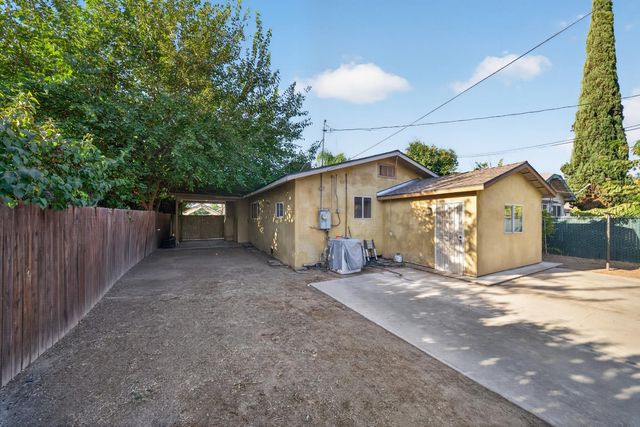 4531 E Illinois Avenue, Fresno, CA 93702