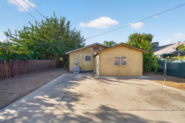 4531 E Illinois Avenue, Fresno, CA 93702