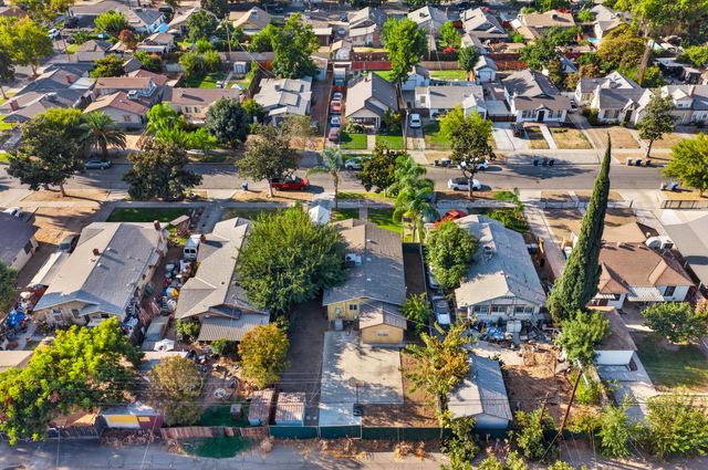 4531 E Illinois Avenue, Fresno, CA 93702