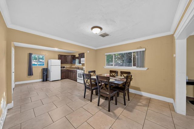 4531 E Illinois Avenue, Fresno, CA 93702