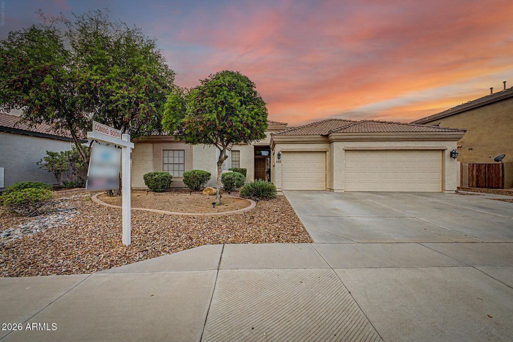 10455 E MEDINA Avenue, Mesa, AZ 85209 — exterior