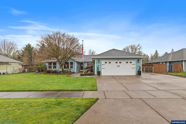 1468 E Burnett St, Stayton, OR 97383