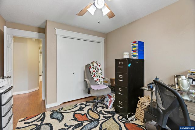 1468 E Burnett St, Stayton, OR 97383