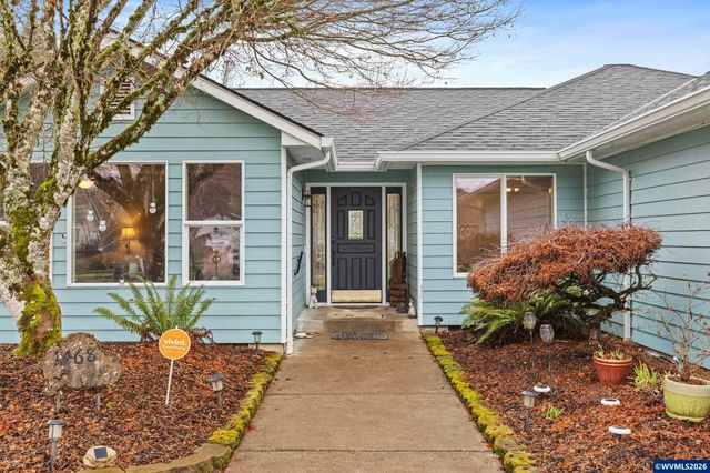 1468 E Burnett St, Stayton, OR 97383