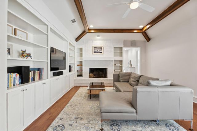 10 Valley Wood Court, Trophy Club, TX 76262