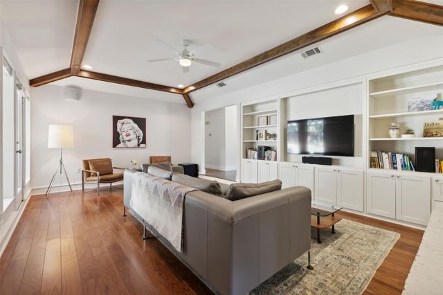 10 Valley Wood Court, Trophy Club, TX 76262