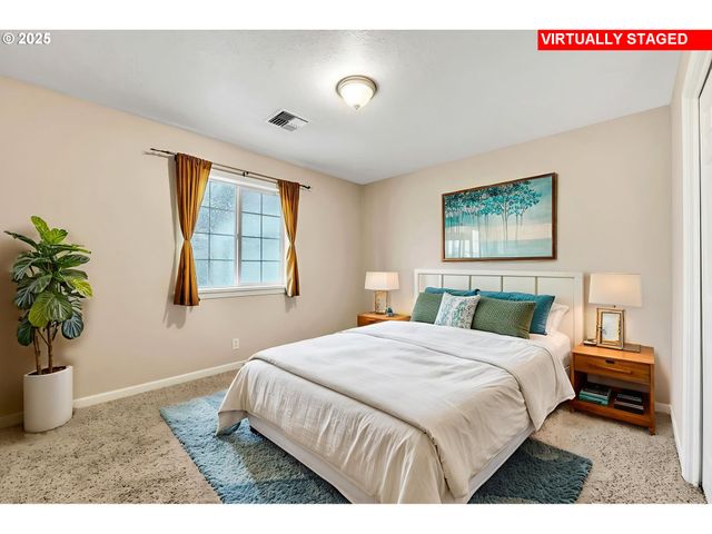 88146 3RD St, Veneta, OR 97487