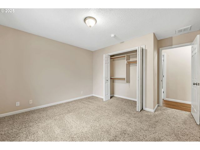 88146 3RD St, Veneta, OR 97487