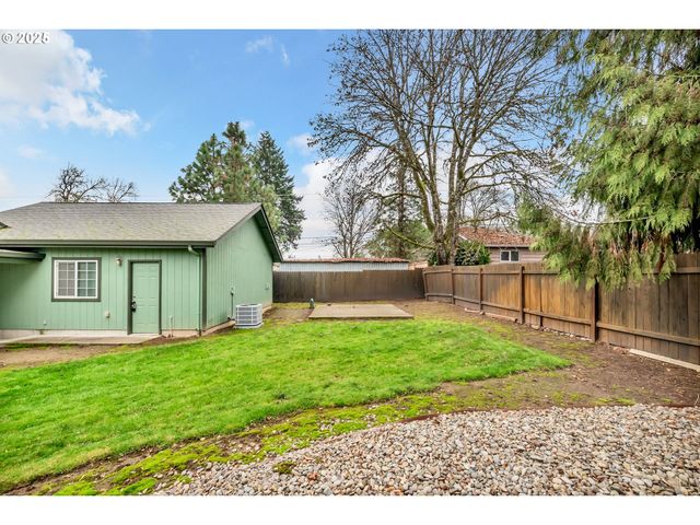88146 3RD St, Veneta, OR 97487