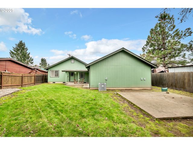 88146 3RD St, Veneta, OR 97487
