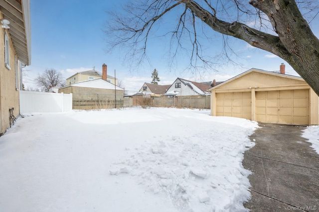 12015 195th Street, Saint Albans, NY 11412