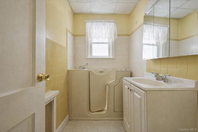 12015 195th Street, Saint Albans, NY 11412