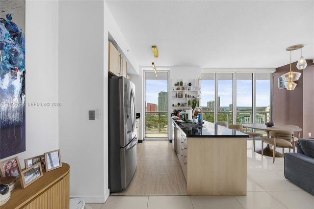 79 SW 12th St 2401-S, Miami, FL 33130