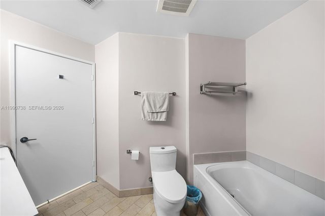 79 SW 12th St 2401-S, Miami, FL 33130