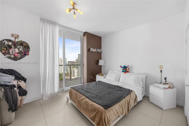 79 SW 12th St 2401-S, Miami, FL 33130