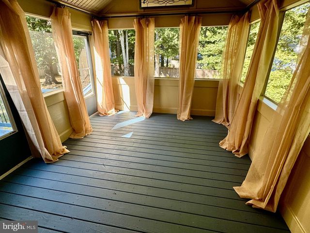 1030 ISABELLA DR, Stafford, VA 22554