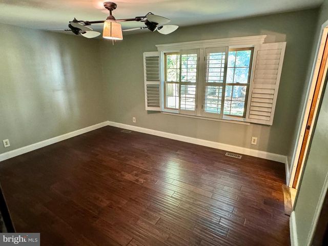 1030 ISABELLA DR, Stafford, VA 22554