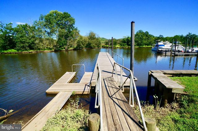 1030 ISABELLA DR, Stafford, VA 22554