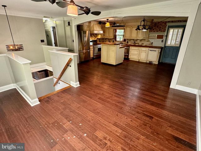 1030 ISABELLA DR, Stafford, VA 22554