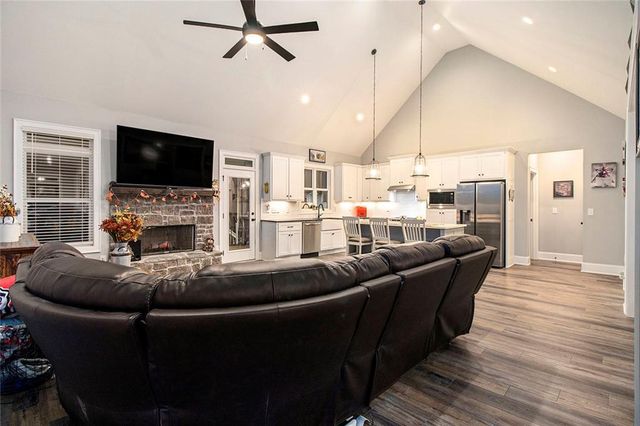 17 Wendover Drive, Cartersville, GA 30120