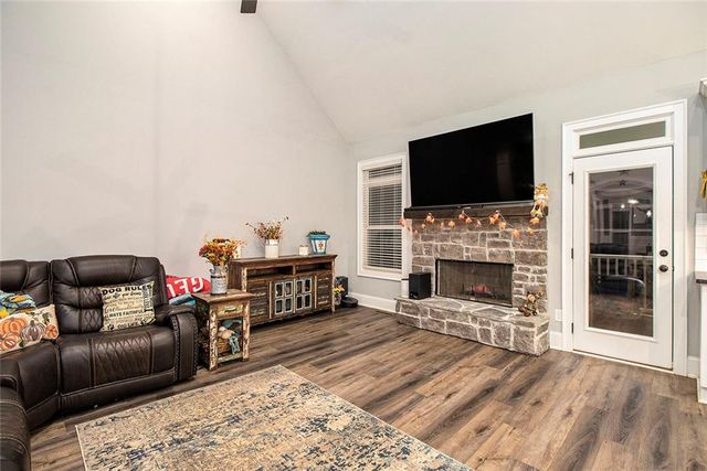 17 Wendover Drive, Cartersville, GA 30120