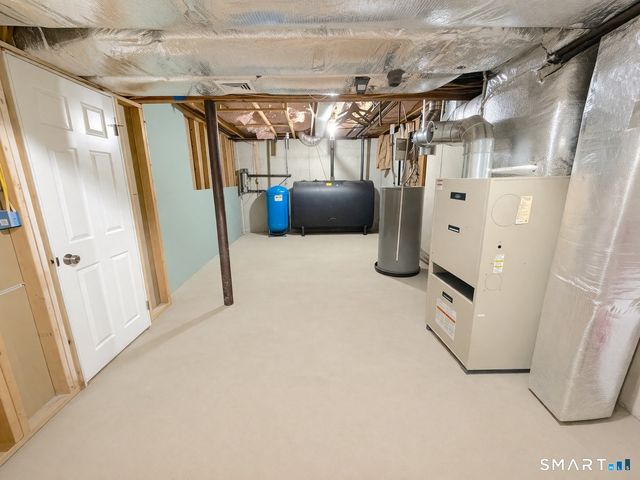 240 Tom Swamp Road, Hamden, CT 06518