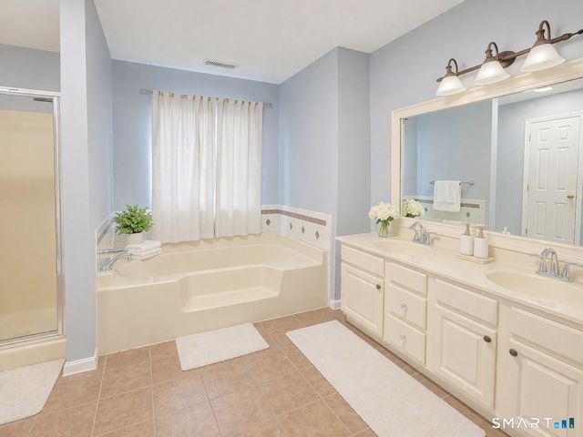 240 Tom Swamp Road, Hamden, CT 06518