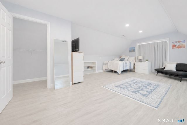 240 Tom Swamp Road, Hamden, CT 06518