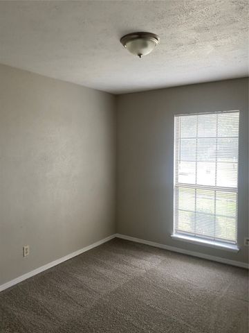 7458 Emory Oak Lane, Dallas, TX 75249