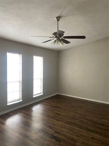 7458 Emory Oak Lane, Dallas, TX 75249