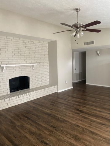 7458 Emory Oak Lane, Dallas, TX 75249