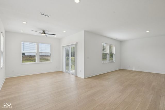 16924 Sandhurst Place, Westfield, IN 46074