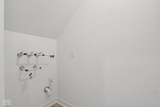 16924 Sandhurst Place, Westfield, IN 46074
