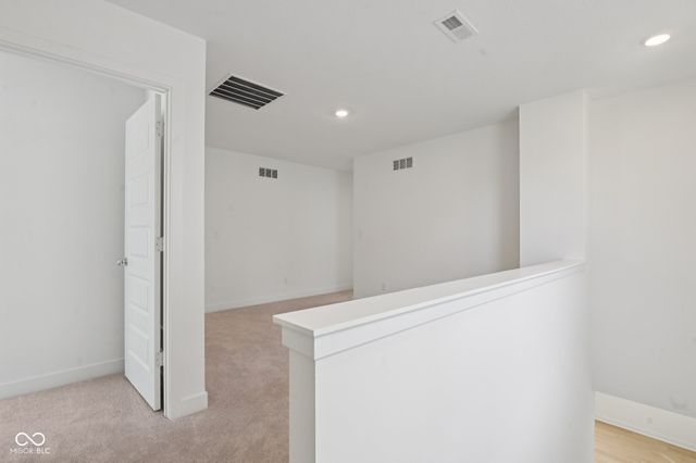 16924 Sandhurst Place, Westfield, IN 46074